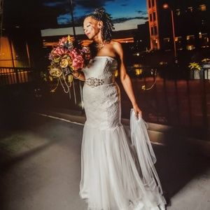 Dresses - Wedding gown Dresses - Wedding gown